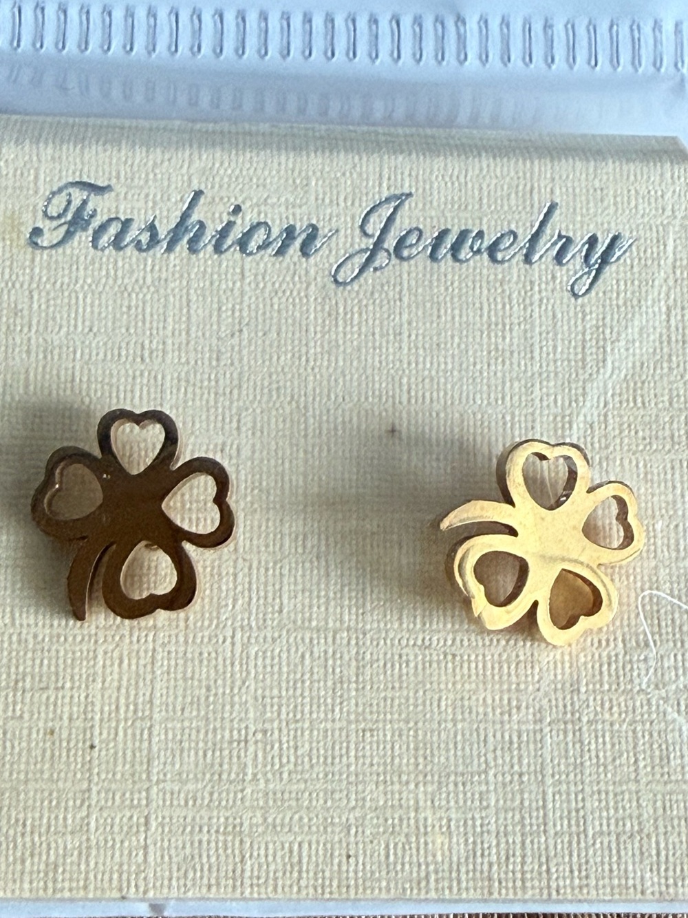 Fashion Jewelry Gold Clover Heart Cutout Stud Earrings
